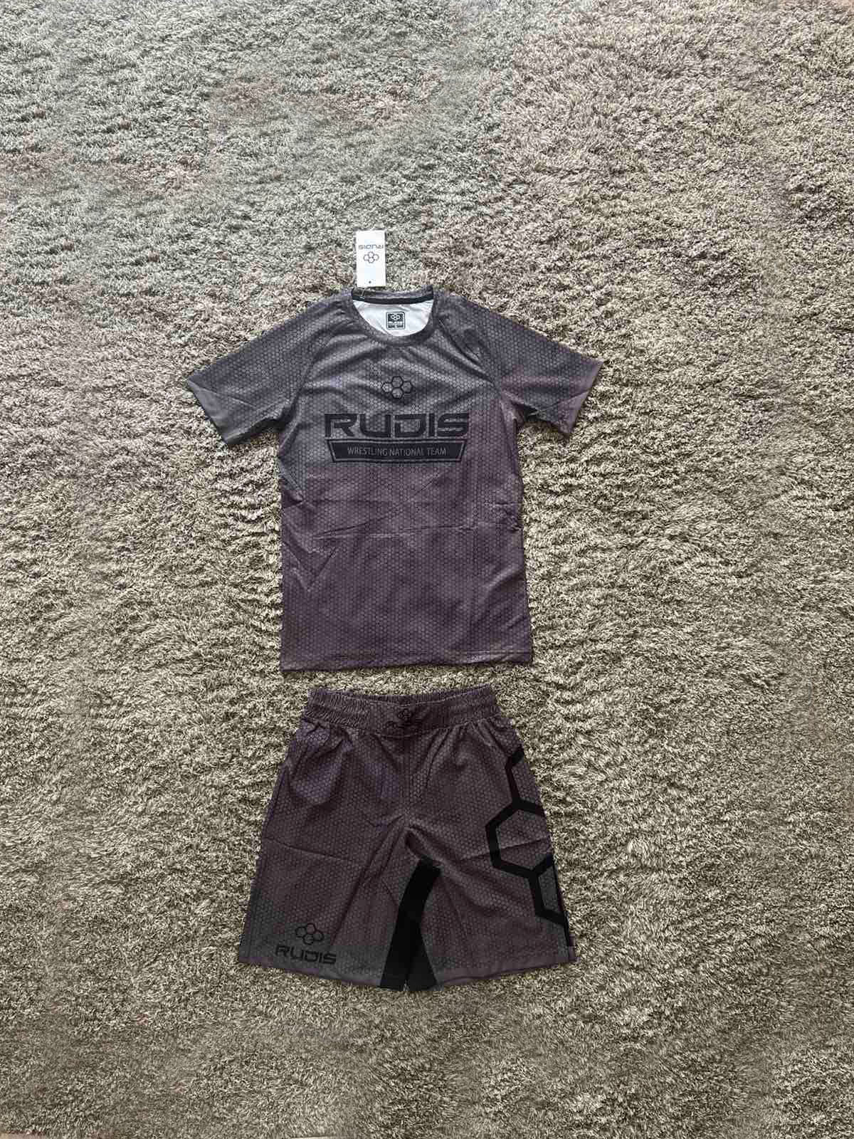 Rudis "Wrestling" Negru